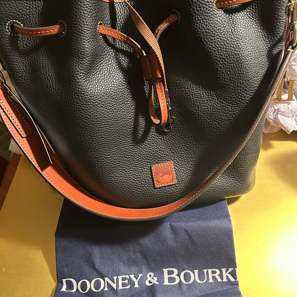 Dooney & Bourke Black & Brown Messenger Shoulder Bag wi/Wristlet Pebbled Leather - Picture 9 of 14